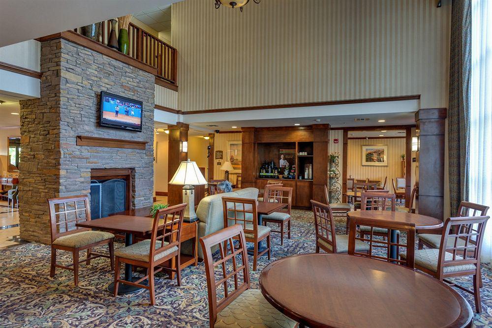 Staybridge Airport By Ihg Hotel 3*